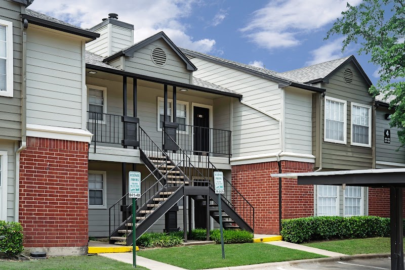 Cedar Glen Apartments