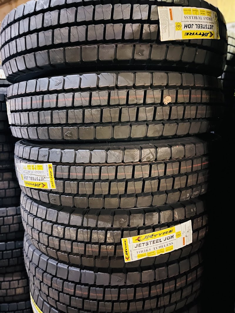 Dad's Tires, LLC