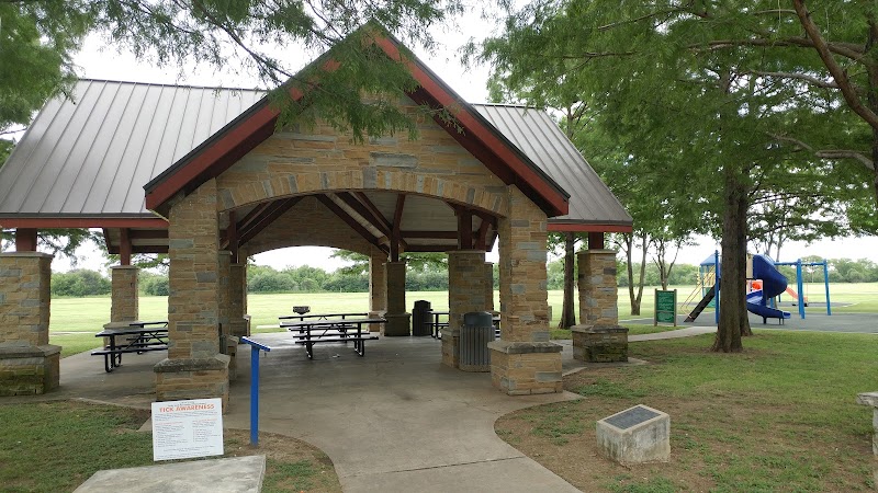 Trinity River Mountain Creek - Dallas County Nature Preserve